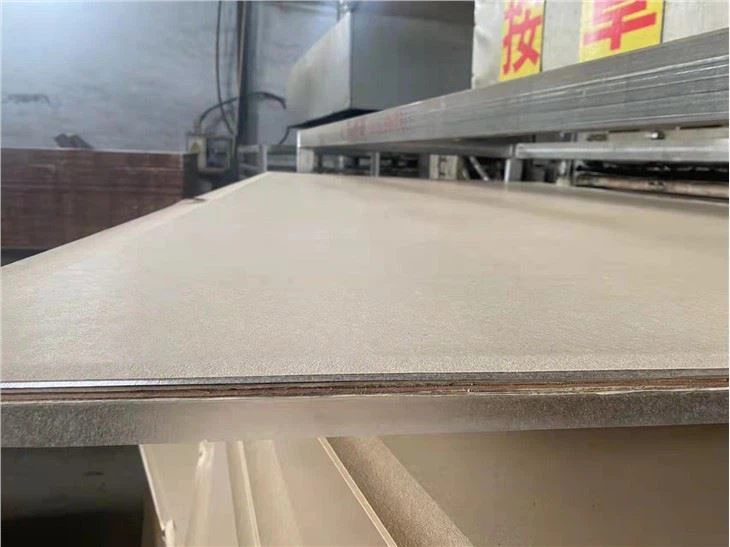 MDO PLYWOOD Fusta contraxapada HDO