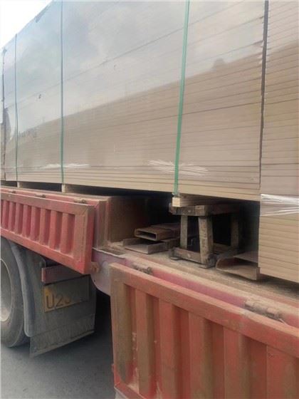 Mdf en brut de 18 mm/Mdf llis