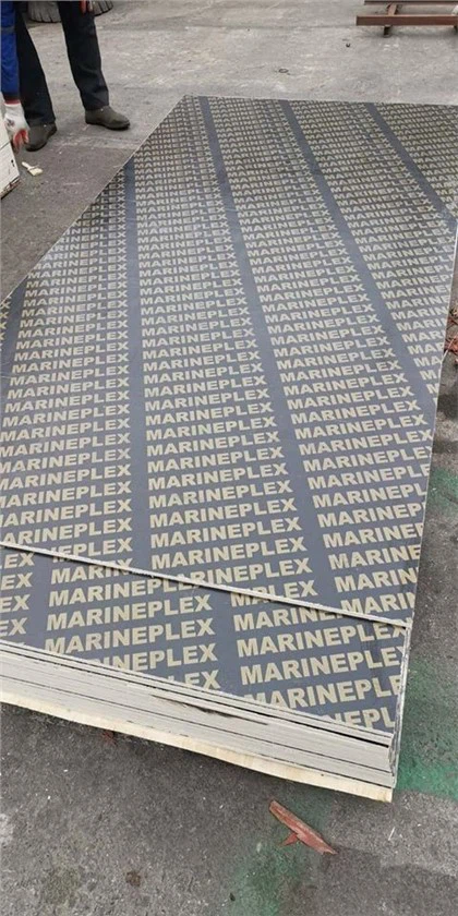 Fusta contraxapada amb pel·lícula de 18 mm, fabricada a la Xina